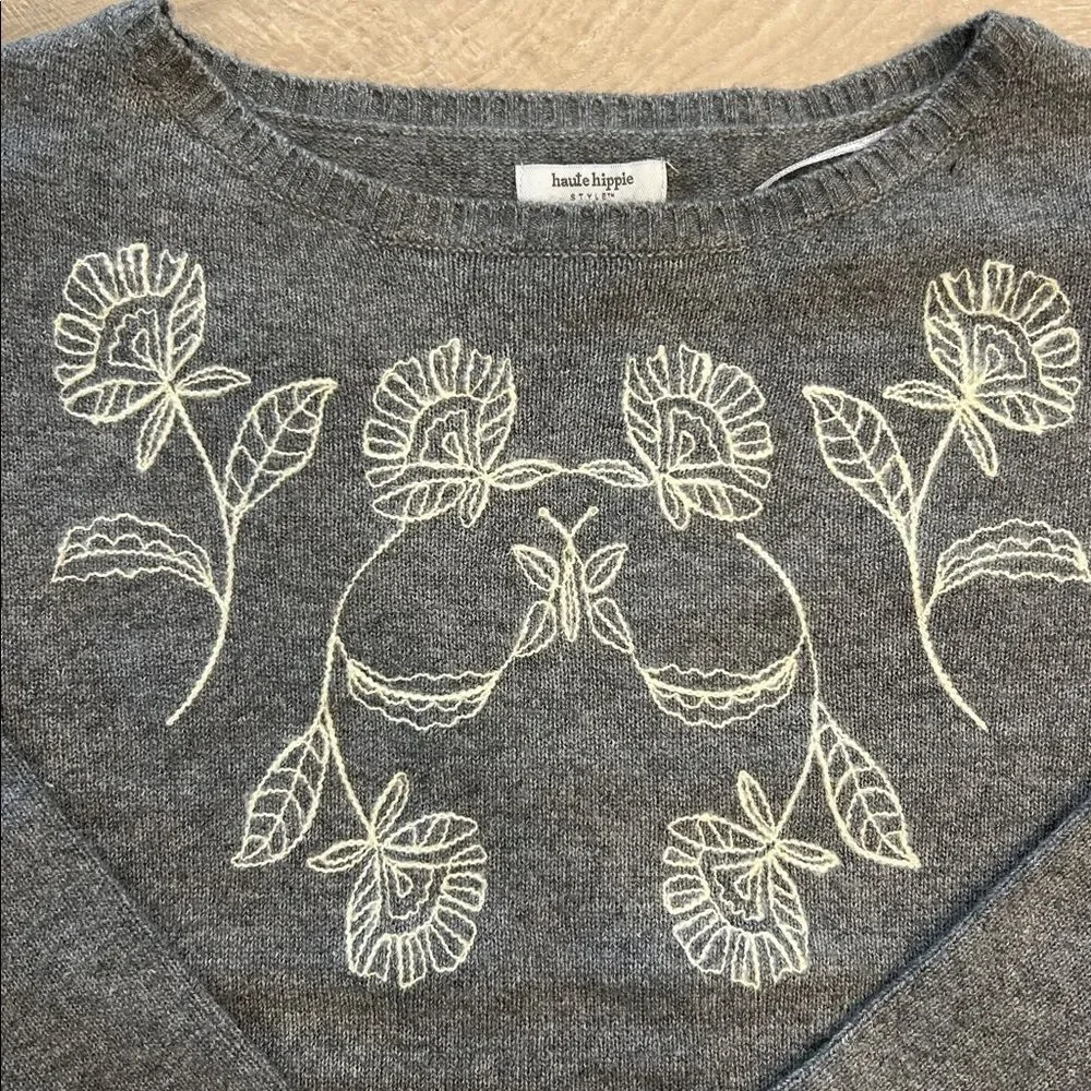 Haute Hippie Charcoal Sweater with Cream Floral Embroidered Design, NWT, Size XL - Picture 7 of 8
